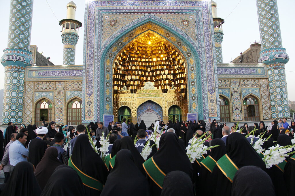 نوروز با عطر خوش زیارت