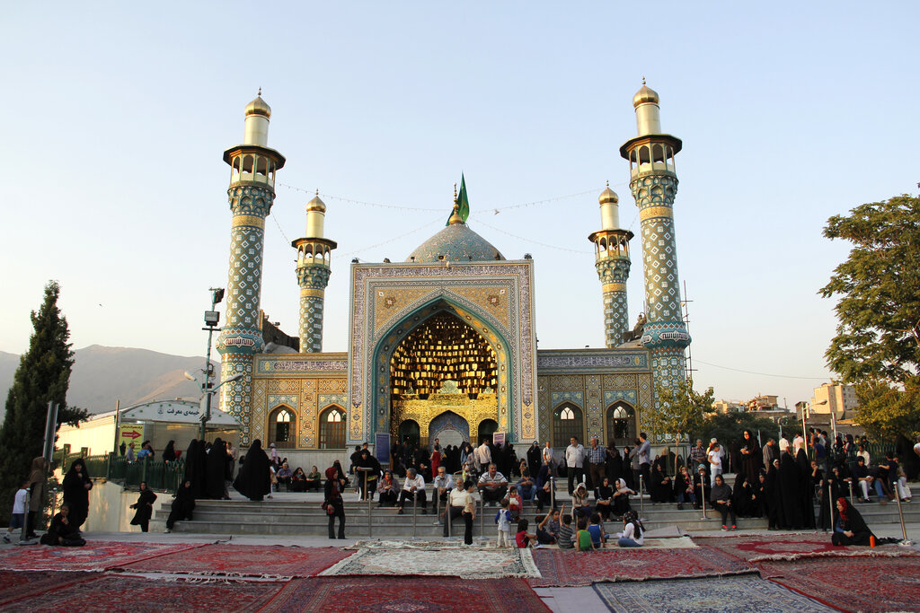 نوروز با عطر خوش زیارت
