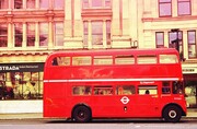 تصاویر | تبدیل اتوبوس دوطبقه متروکه به خانه اجاره‌ای لاکچری!