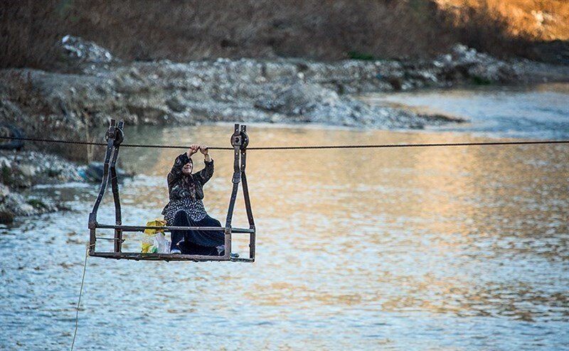 بیش از ۱۰۰ نفر از اهالی یک روستای پلدختر انگشت ندارند؛ اینجا پُل کم است؟! | گَرگَرهایی که جان میگیرند یا انگشت قطع میکنند |  الیگودرز ۱۸ گرگر دارد