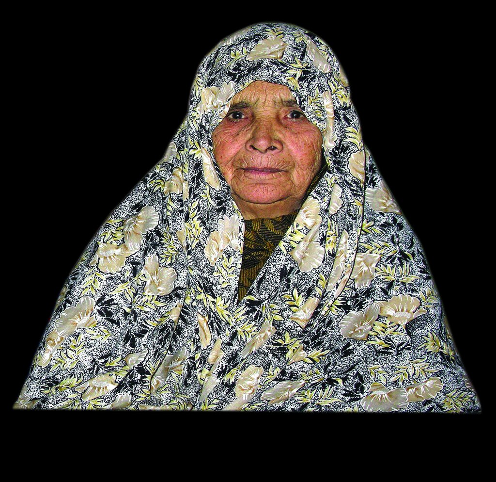 درباره یک پیرمرد ۱۱۵ ساله در روستای رشتخوار که عاشق شد و با زنی ۶۵ساله ازدواج کرد | لیلی در خانه مجنون ۱۱۵ساله