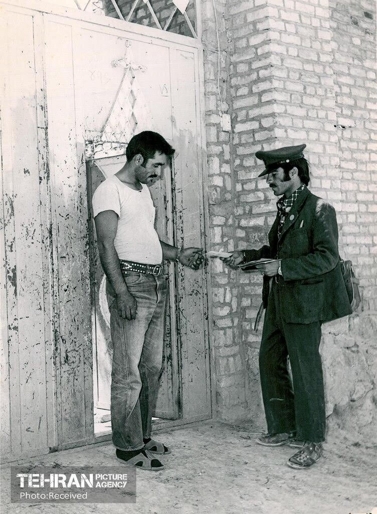 مرور تبریکگفتنهای شبهای عید تهران قدیم | اصطلاح «من کاظم، پول لازم» از کجا آمد؟