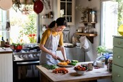 اگر غذا شور شد چه کنیم؟ | راه‌های رفع شوری انواع غذا؛ برای هر غذا چه روشی بهتر است؟
