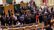 ببینید | کتک کاری نمایندگان پارلمان گرجستان