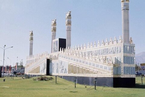 میدان ونک در سال 1350 شمسی