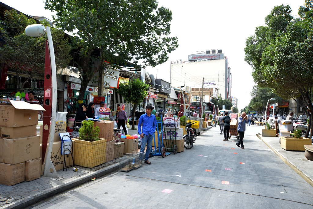 بازار بلورفروشان شوش صدایت میکند، بپا نشکنی!