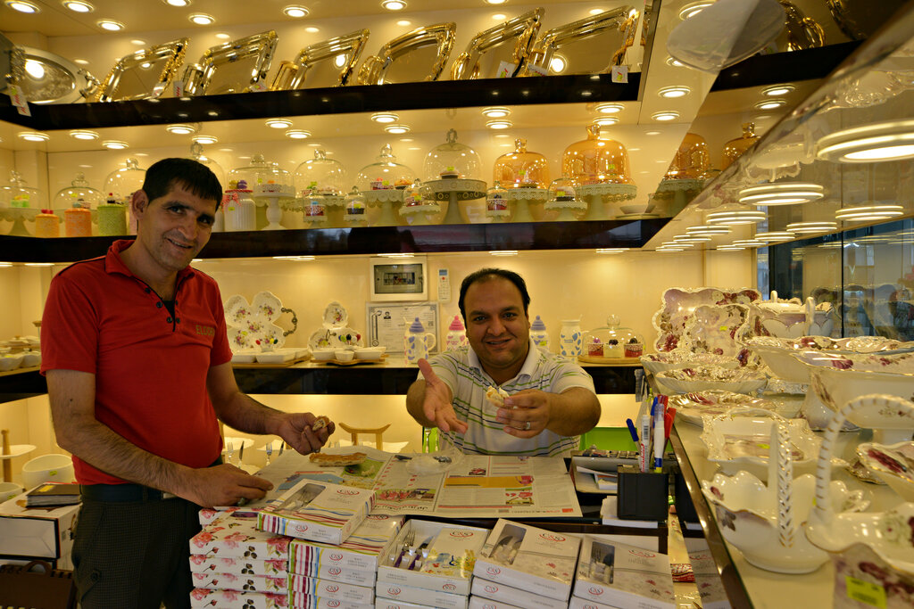 بازار بلورفروشان شوش صدایت میکند، بپا نشکنی!