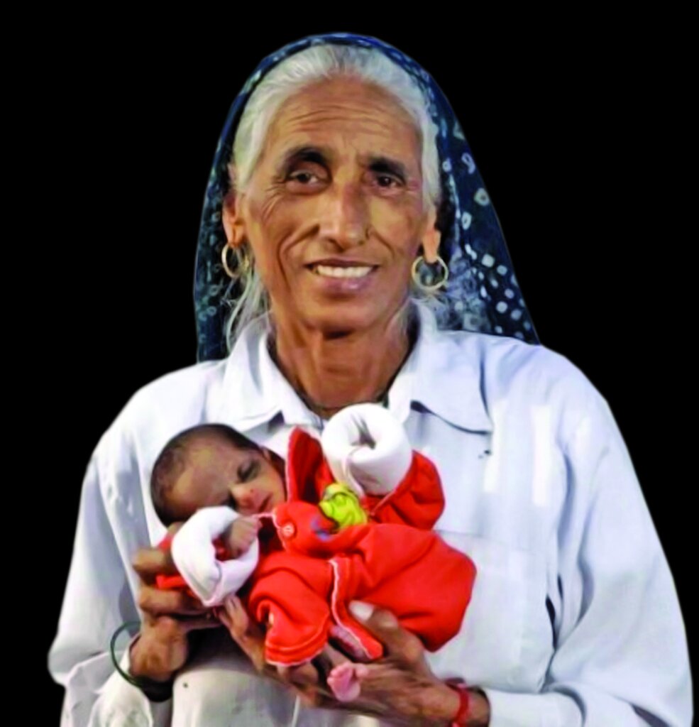 این مرد در ۹۰ سالگی پدر شد | ماجرای نامهای که بعد از ۱۰۰ سال به دست صاحبش رسید چیست؟ | گینس پر از داستانها و ماجراهای شگفتانگیز است