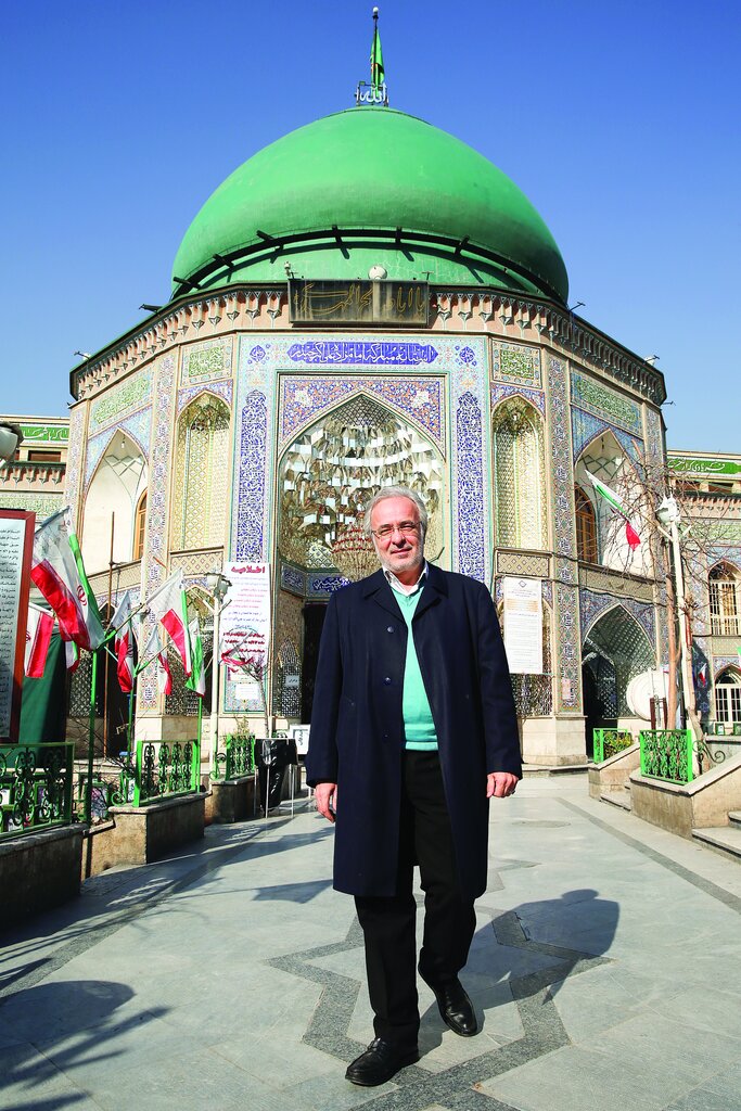 گپ نوروزی با سیدکاظم احمدزاده | سال تحویل در حرم امامزاده علی اکبر(ع) چیذر حالوهوای دیگری دارد