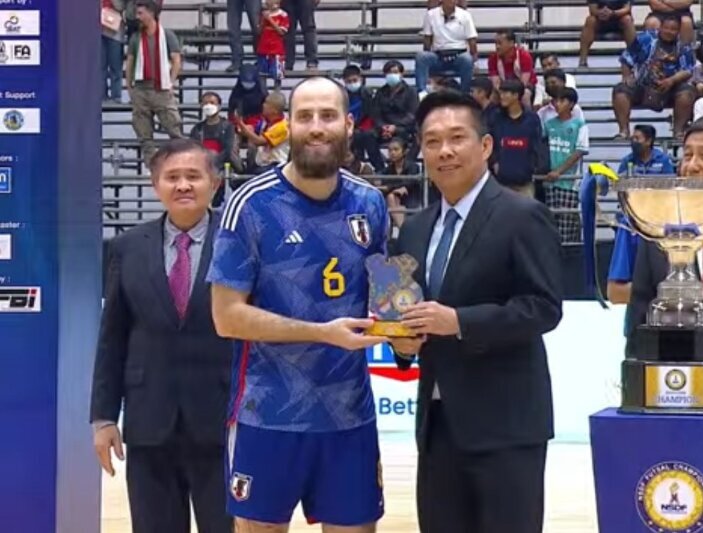 تصاویر | تیم ملی فوتسال ایران قهرمان شد | لحظه بالا بردن جام توسط کاپیتان آقای گل | ستارههای ایرانی همه جوایز را درو کردند