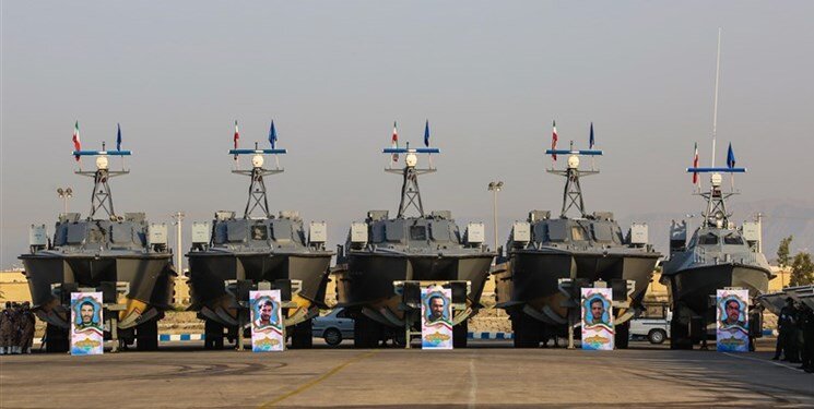 جزییاتی از شناورهای جدید نیروی دریایی سپاه | الحاق موشک بالستیک علیه اهداف دریایی متحرک با برد ۱۵۰۰ کیلومتر ناو جنگی