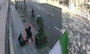 ببینید | لحظه سرقت گوشی یک خبرنگار در خیابان بهشت