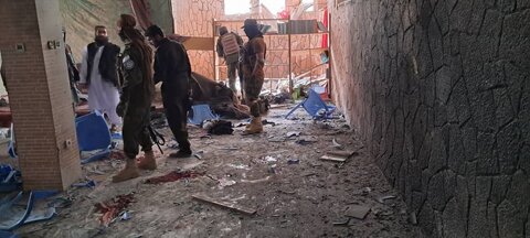 نخستین تصاویر از محل انفجار امروز در مزار شریف