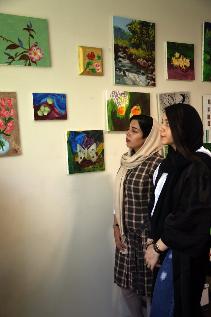 قهرمان بچههای آسمان را بشناسید | نقاشیهای خاص گلی طرفدار دارد