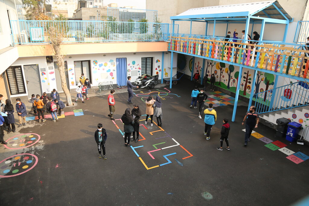 ۴جوان دهههفتادی، حامی ۱۰۰ کودک کار