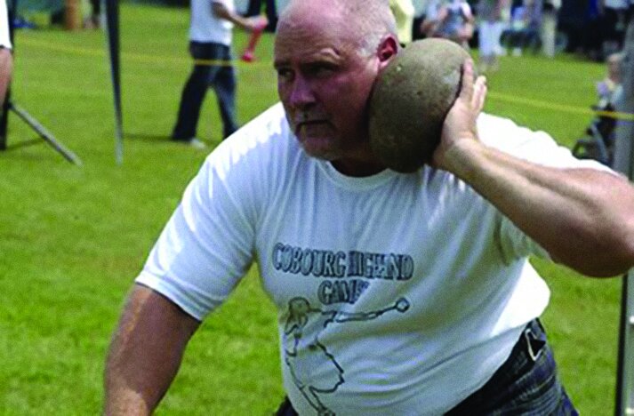 تصاویری از قویترین مردان دنیا | این ایرانی که در جمع قویترین مردان جهان است را همهتان میشناسید | یک پسر ۵ ساله در جمع قویترین افراد روی زمین!