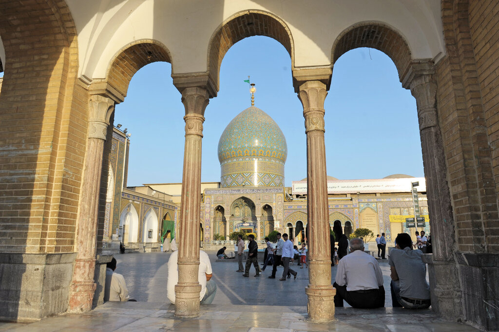 سفر به گلزارهای جنوب تهران