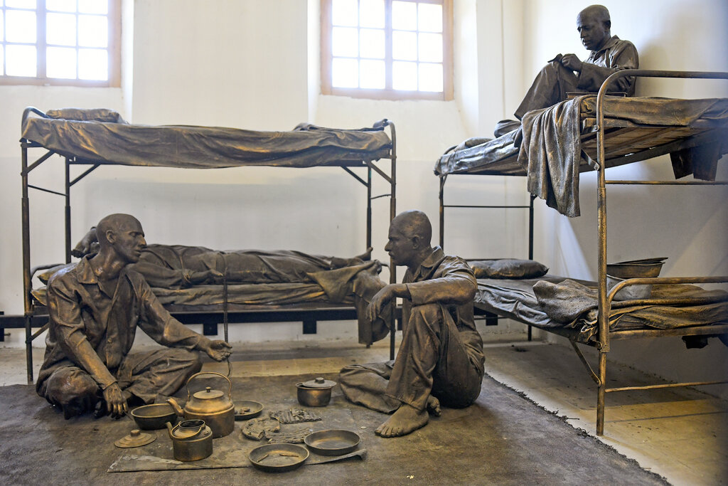 این قصر برای ساکنانش زندان بود!