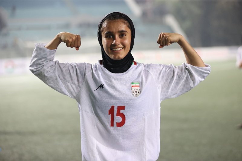 عکس | دختری که بدل ستاره استقلال شد!