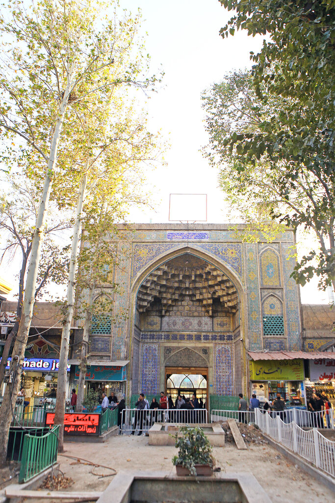 مسجد امام بازار