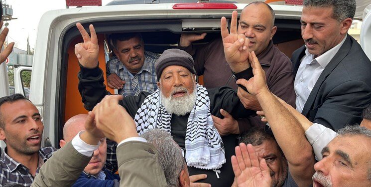 مسن‌ترین اسیر فلسطینی در سن ۸۳ سالگی آزاد شد