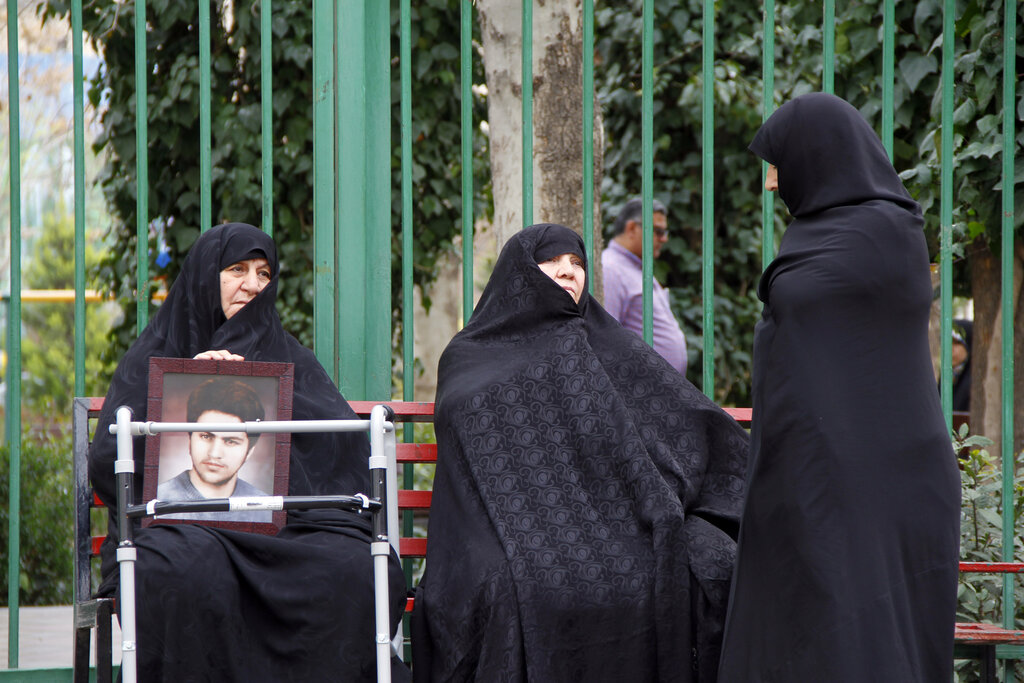 هفتسین سفرکردهها در بقعه شیخ طرشتی | نوروز متفاوت خانواده شهدا