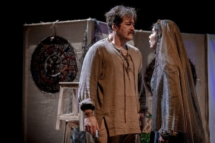 تصاویر | ردپای مجری سرشناس تلویزیون در قتلهای ناموسی روی صحنه تئاتر