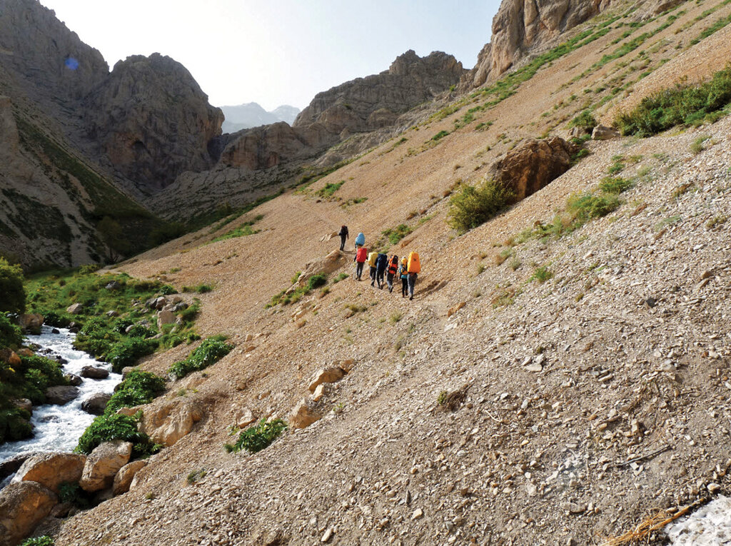 ۱۳ پیشنهاد برای تهرانگردی که باعث سلامتیتان میشود