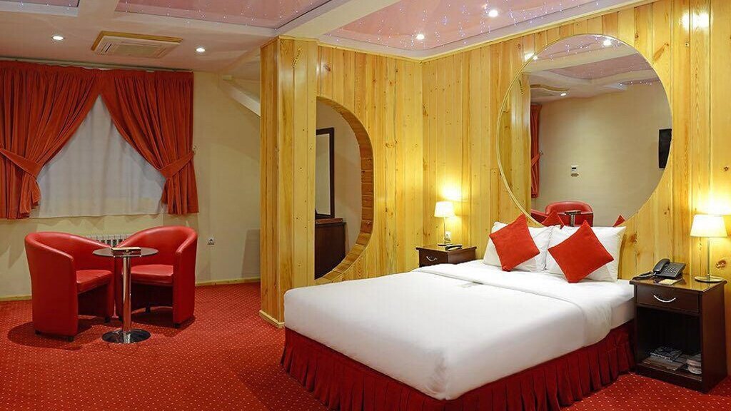 اقامت در مکانی زیبا و آرام با رزرو هتل ستارگان شیراز