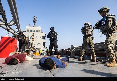 عملیات آزادسازی کشتی ربوده شده در رزمایش دریایی ۲۰۲۳
