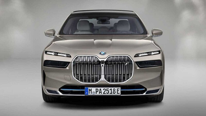 تصاویر | با قدرتمندترین بی ام و آشنا شوید | هیولایی در حال ساخت