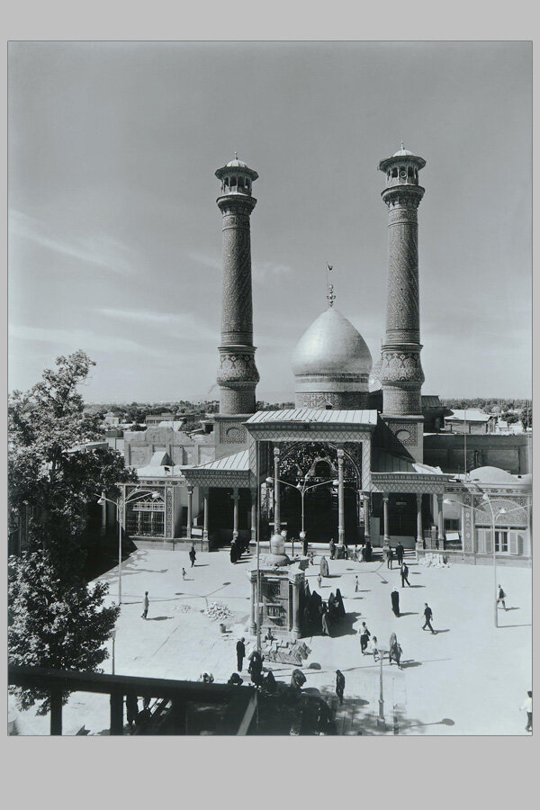 تحویل سال نو زیر گنبد فیروزهای/گزارش تولیدی مربوط به سال تحویل