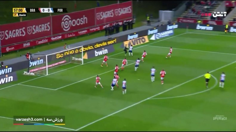 تصاویر | طارمی در مسیر تیم ملی به تله افتاد! | حسرت مهاجم ایرانی قبل از رسیدن به ایران