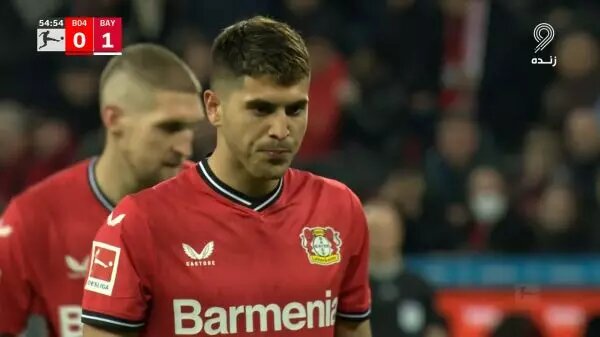 عکس | اتفاق عجیب جلوی چشم سردار آزمون | داور هم خندهاش گرفت!