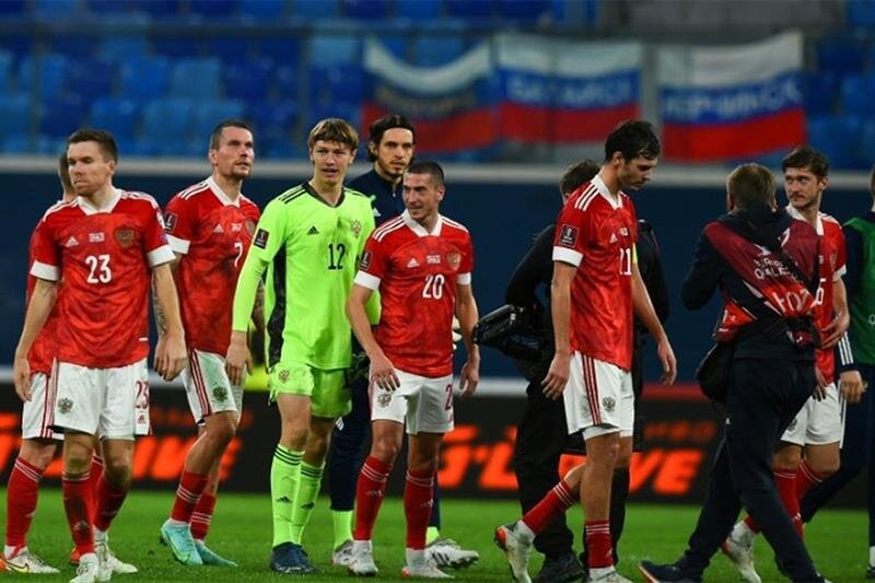 حمله غیرمنتظره به رقیب تیم ملی فوتبال ایران | روس‌ها نصف شب محاصره شدند!