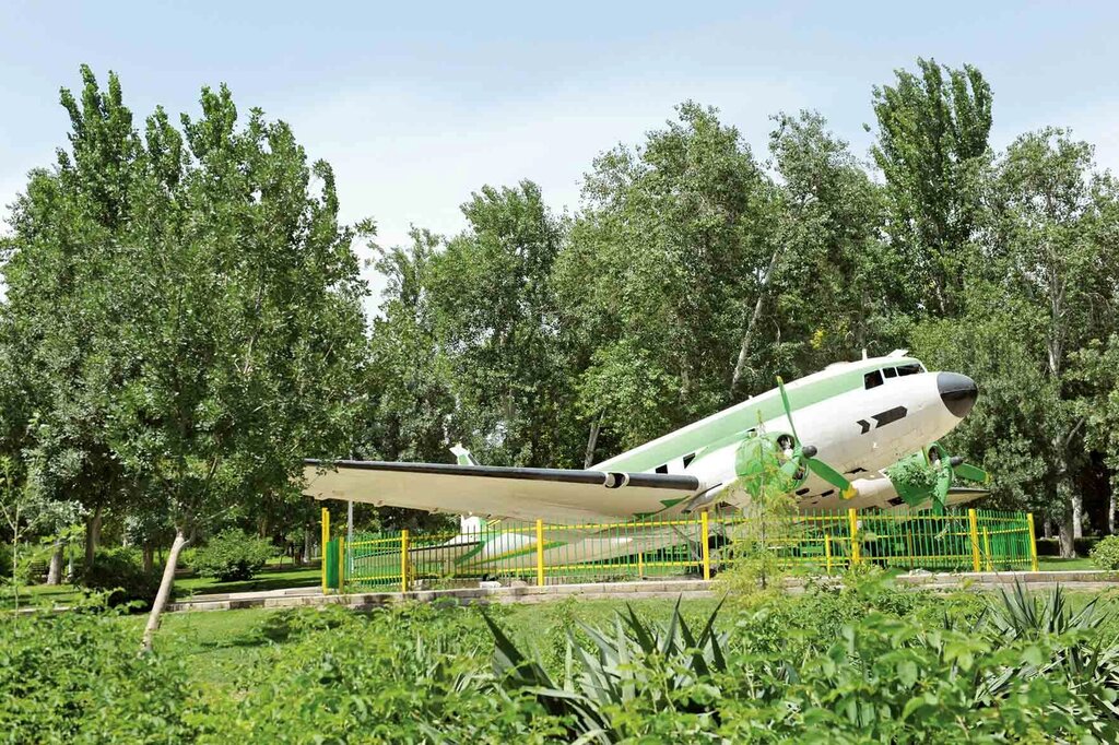 گردشگری | خاطرات شیرین «داکوتاسوراری» در بوستان بعثت!