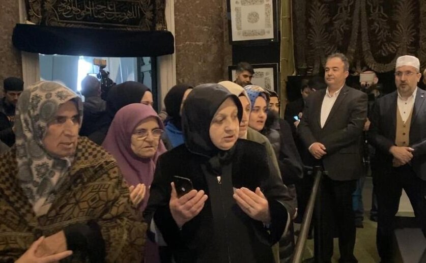 رونمایی از لباس حضرت محمد در ترکیه رونمایی از لباس حضرت محمد در ترکیه