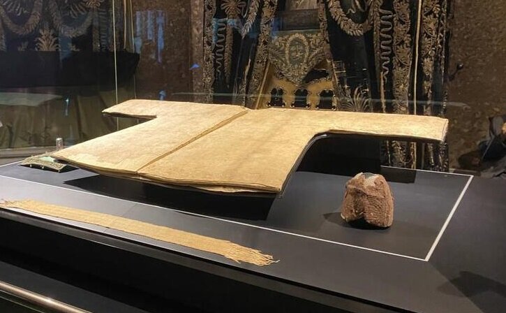 رونمایی از لباس حضرت محمد در ترکیه رونمایی از لباس حضرت محمد در ترکیه