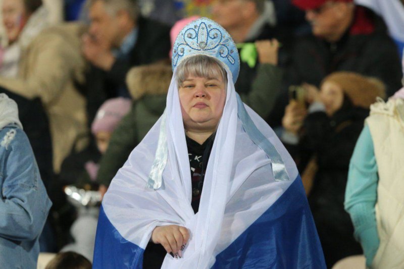 تصاویر عجیب‌ترین زن روسی که به ورزشگاه آزادی رفت