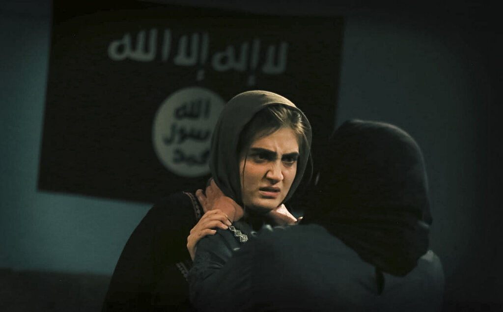 عکس | ماجرای حمید فرخ نژاد و داعشی‌ها در «سقوط»