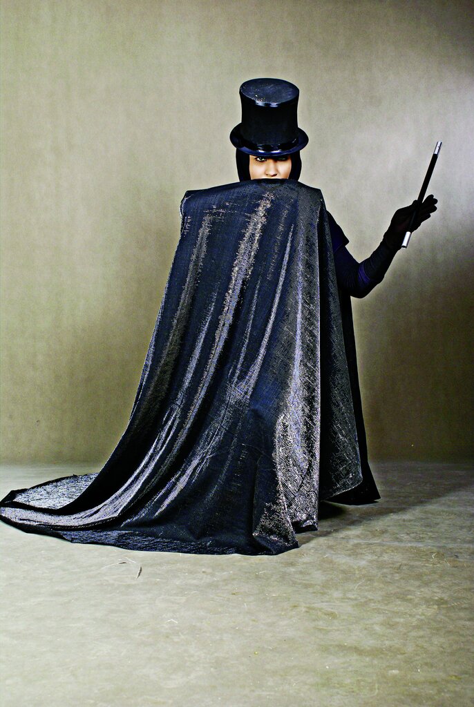 شعبدههای عجیب یک زن ایرانی