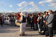 استقبال بیش از ۱۰۰ هزار شهروند از «دهکده بهار ایران» در میدان آزادی