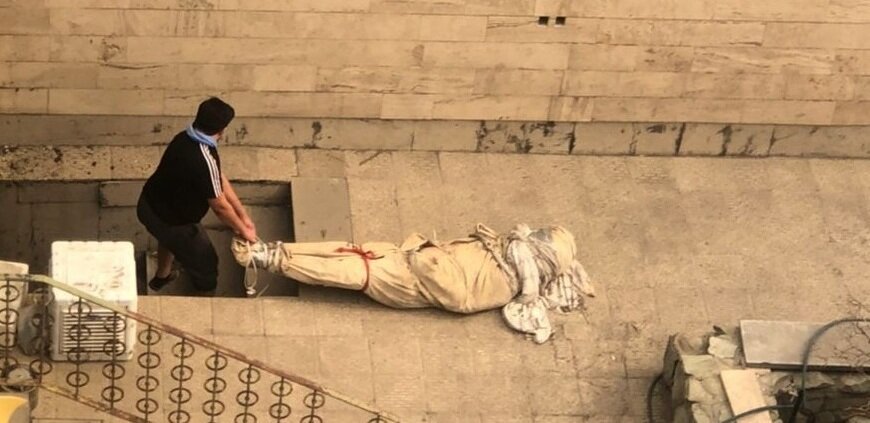رمزگشایی جسد مومیایی در قلب پایتخت | عکسی که زن جوان از صحنه انتقال جسد گرفت
