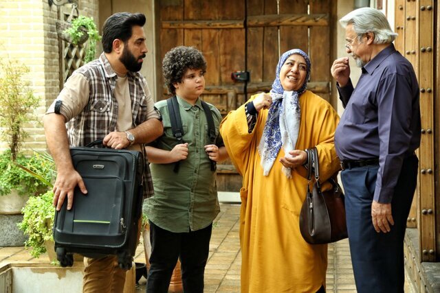 عکس | زندگی خنده دار یک کشاورز اصفهانی | این سریال به زودی می آید