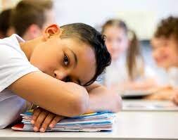 آزار کودکان در کلاس درس؛ پیامدهای بدرفتاری با دانش آموزان در مدارس
کودکی کردن را از فرزندانتان دریغ نکنید