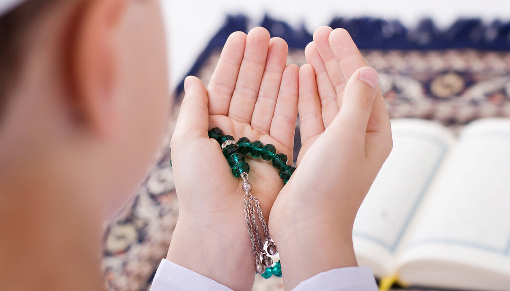 روزه برای کودکان - نماز خواندن کودکان - دینداری کودک - ماه رمضان