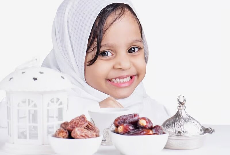 روزه برای کودکان - نماز خواندن کودکان - دینداری کودک - ماه رمضان