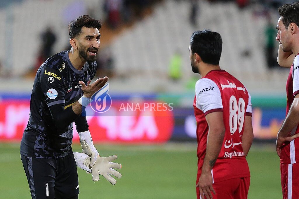 تصاویر | درگیری عجیب ۲ بازیکن باتجربه پرسپولیس بعد از بازی با ملوان 