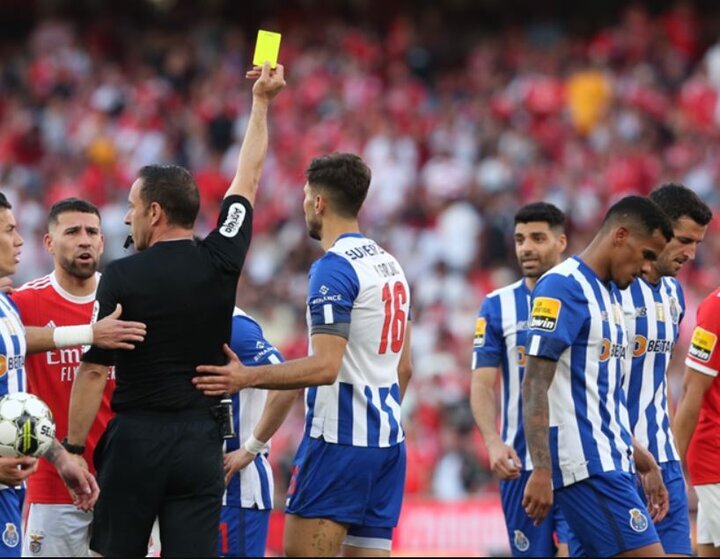 حمله نژادپرستانه به مهاجم پورتو | طارمی محروم شد!