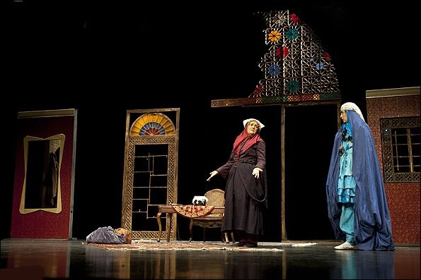  تنها نمایشی که کیومرث پوراحمد به صحنه برد| روایت قاجاری غیر تقلیدی از تهران دوره قاجار